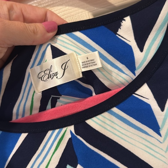 Eliza J NWT blue/green shift dress, size 6 - Picture 4 of 8